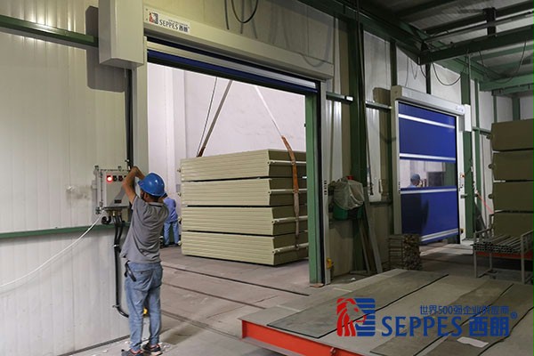 电子工厂生产车间快速门2 电子工厂生产车间快速门