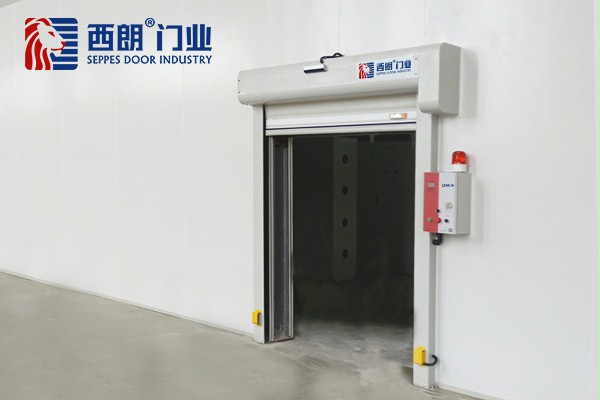 冷库专项使用保温快速门2 常州冷库专项使用保温快速门