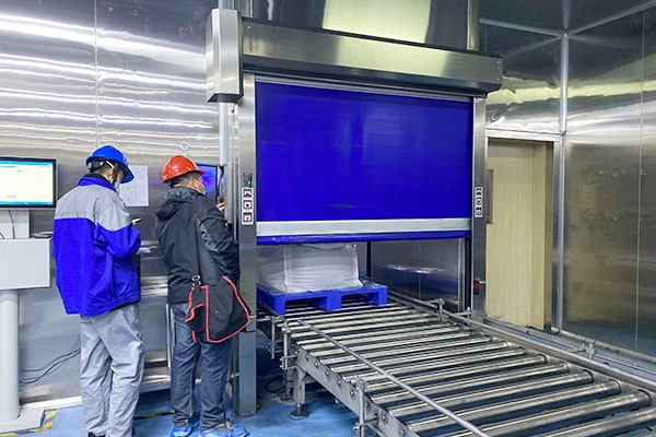 净化车间洁净区常用的快速门1 净化车间洁净区常用的快速门