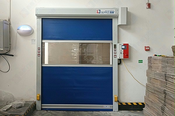 仲景食品工厂内部车间快速卷帘门