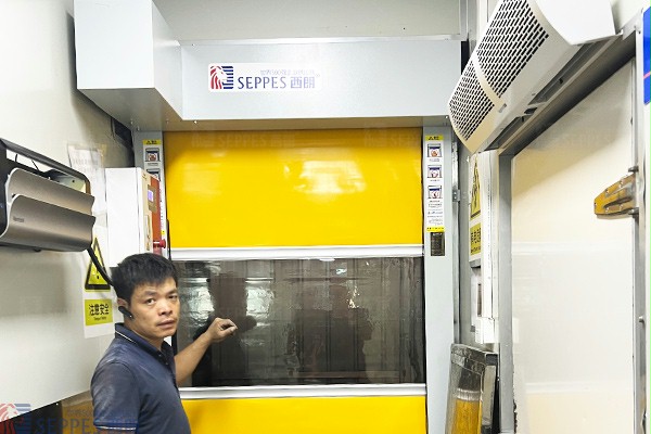 改造后的快速门