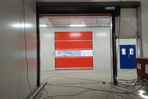 餐具消毒车间内部常用的快速门2 餐具消毒车间内部常用的快速门